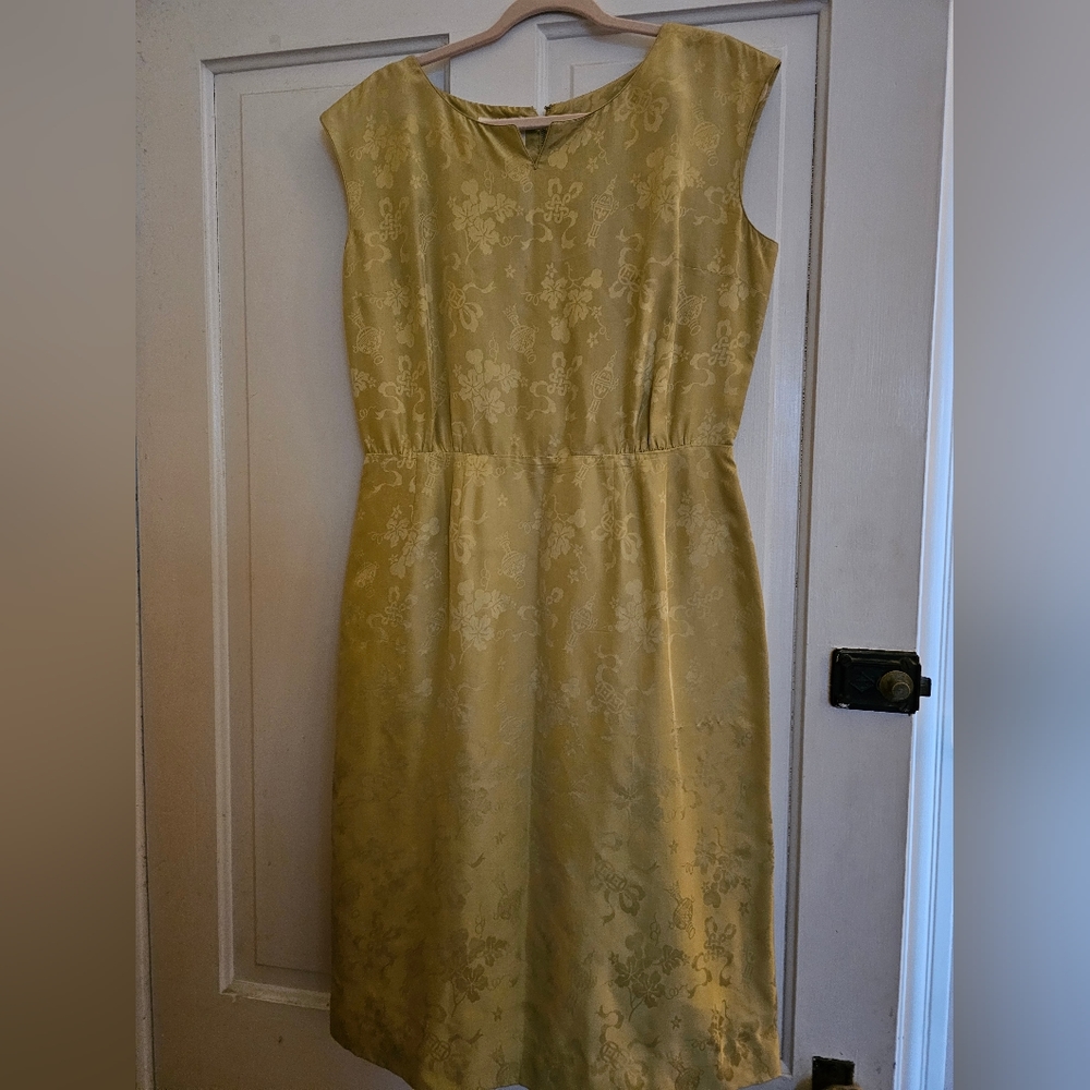 Vintage Dynasty Silk Pistachio Color
